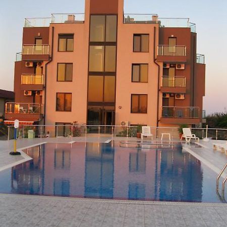 Afrodita Apartments 2 ซิเนโมเร็ท ภายนอก รูปภาพ