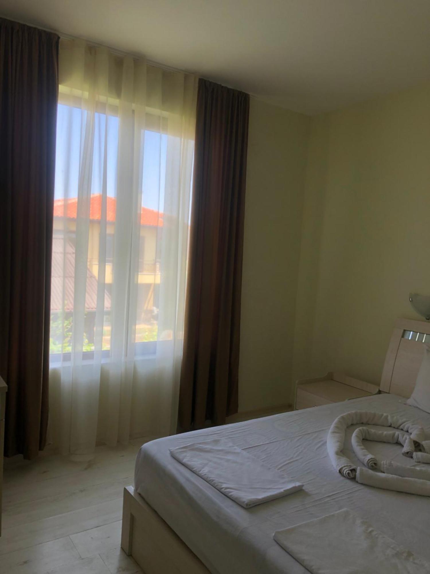 Afrodita Apartments 2 ซิเนโมเร็ท ภายนอก รูปภาพ